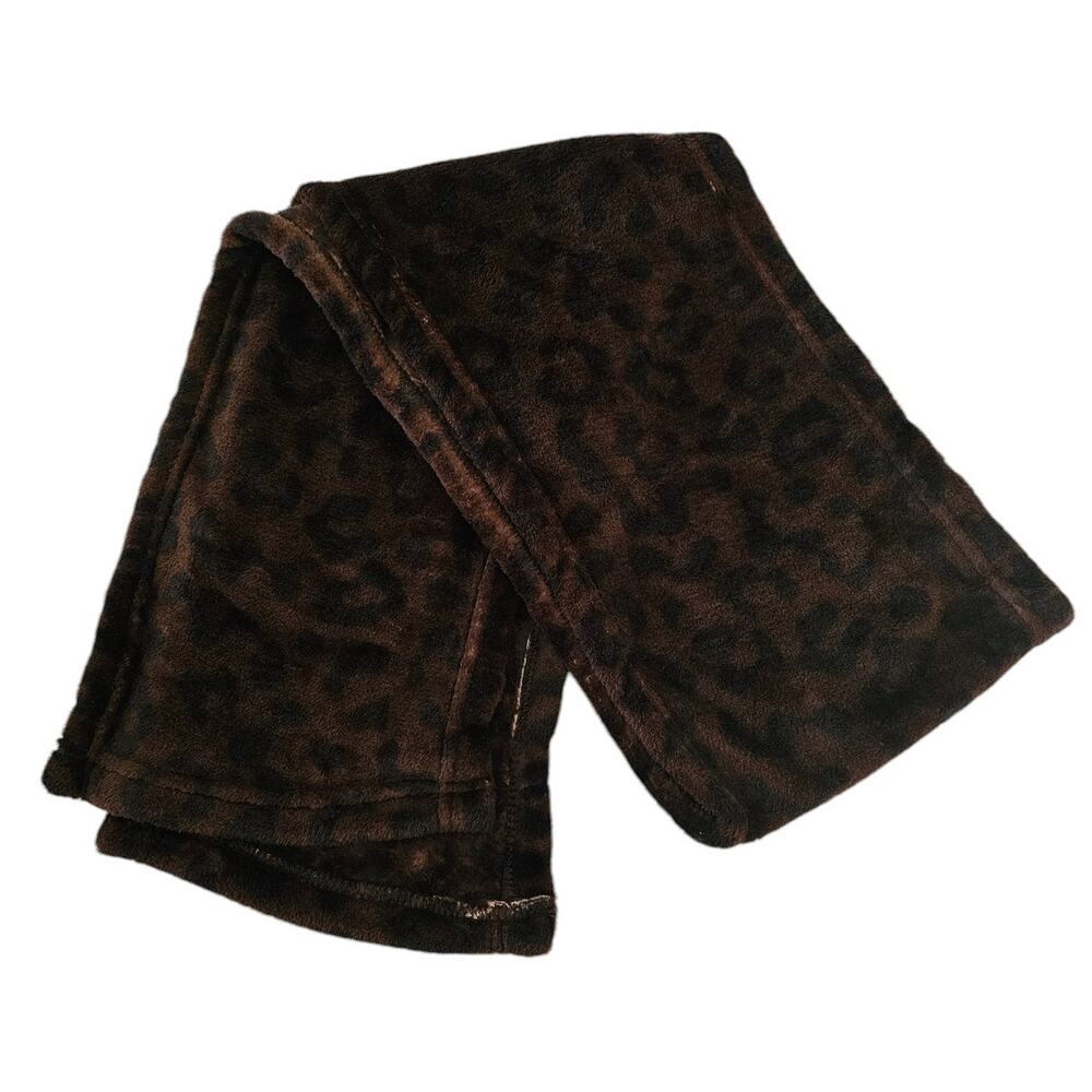 The Walking Company Womens Faux Fur Scarf 7.5" x 56" Leopard Cheetah Print